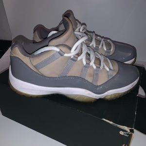 Jordan 11 low gun smoke gray, size 10 used 7/10